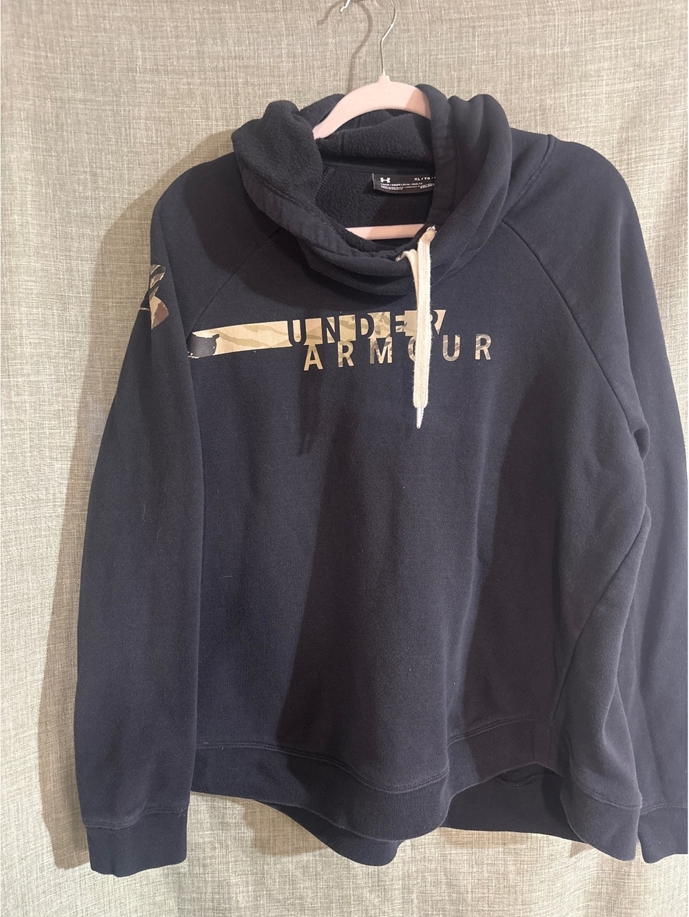 Under Armour Black Hoodie Sweatshirt XL Loose Fit